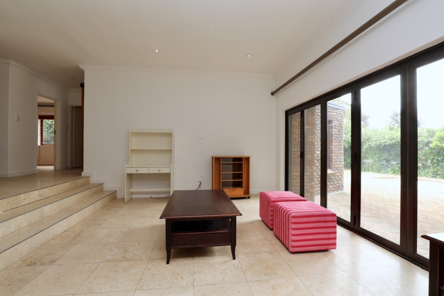 To Let 4 Bedroom Property for Rent in La Concorde Western Cape